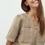 Reela-M_Beige Washed Denim_Model_3
