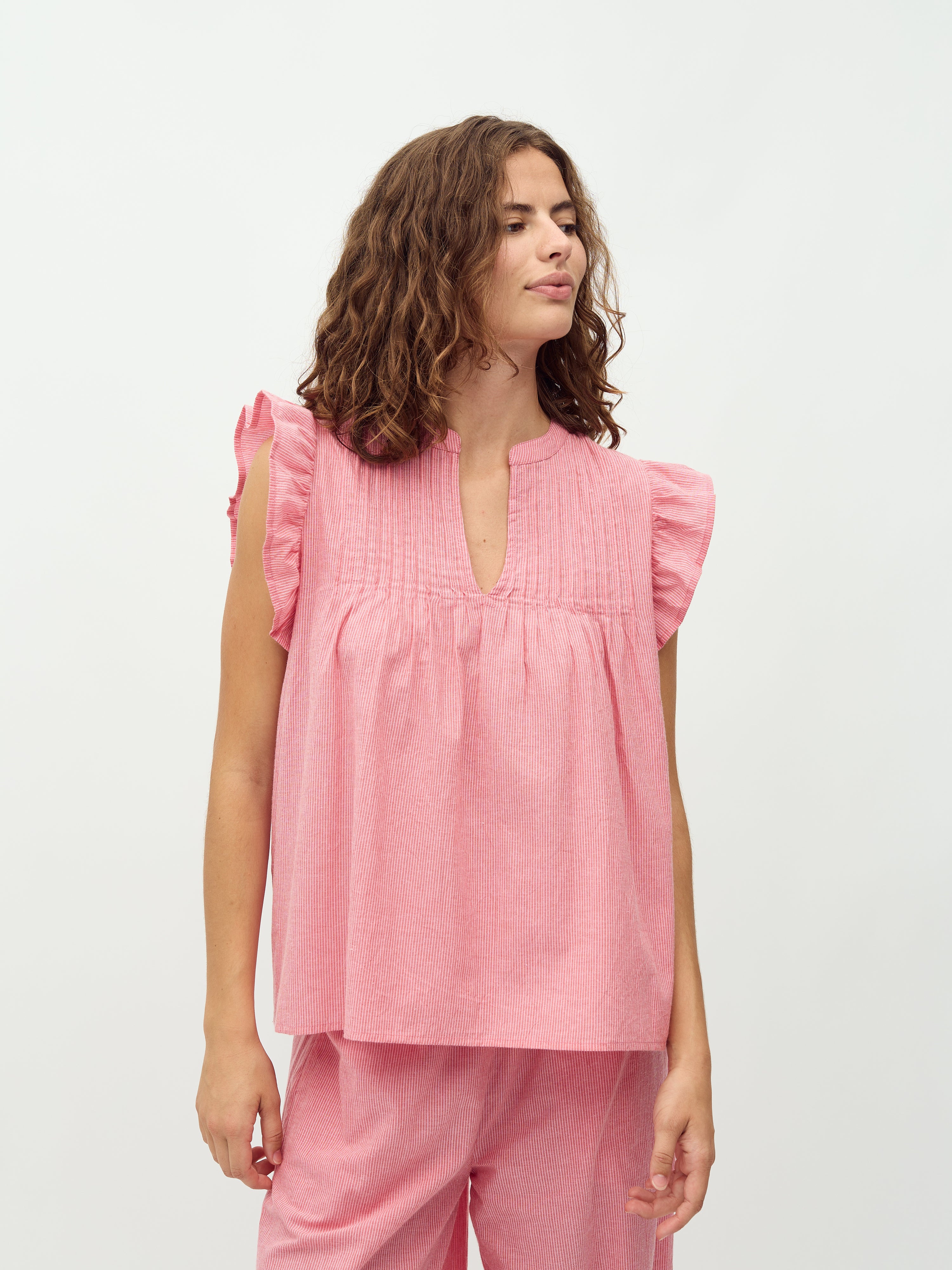 Gemala-M_Pink Red Stripe_Model_1