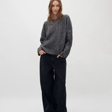 Gillian Contrast-M_Black Contrast_Model_2