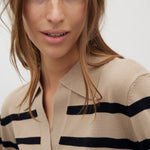 Sika-M_Oyster Black Stripe_Model_1