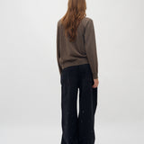 Gina-M_Dark Grey Wash_Model_2