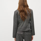 Fergi-M_Charcoal Melange_Model_2