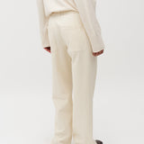 Mariellen-M_Ecru_Model_1