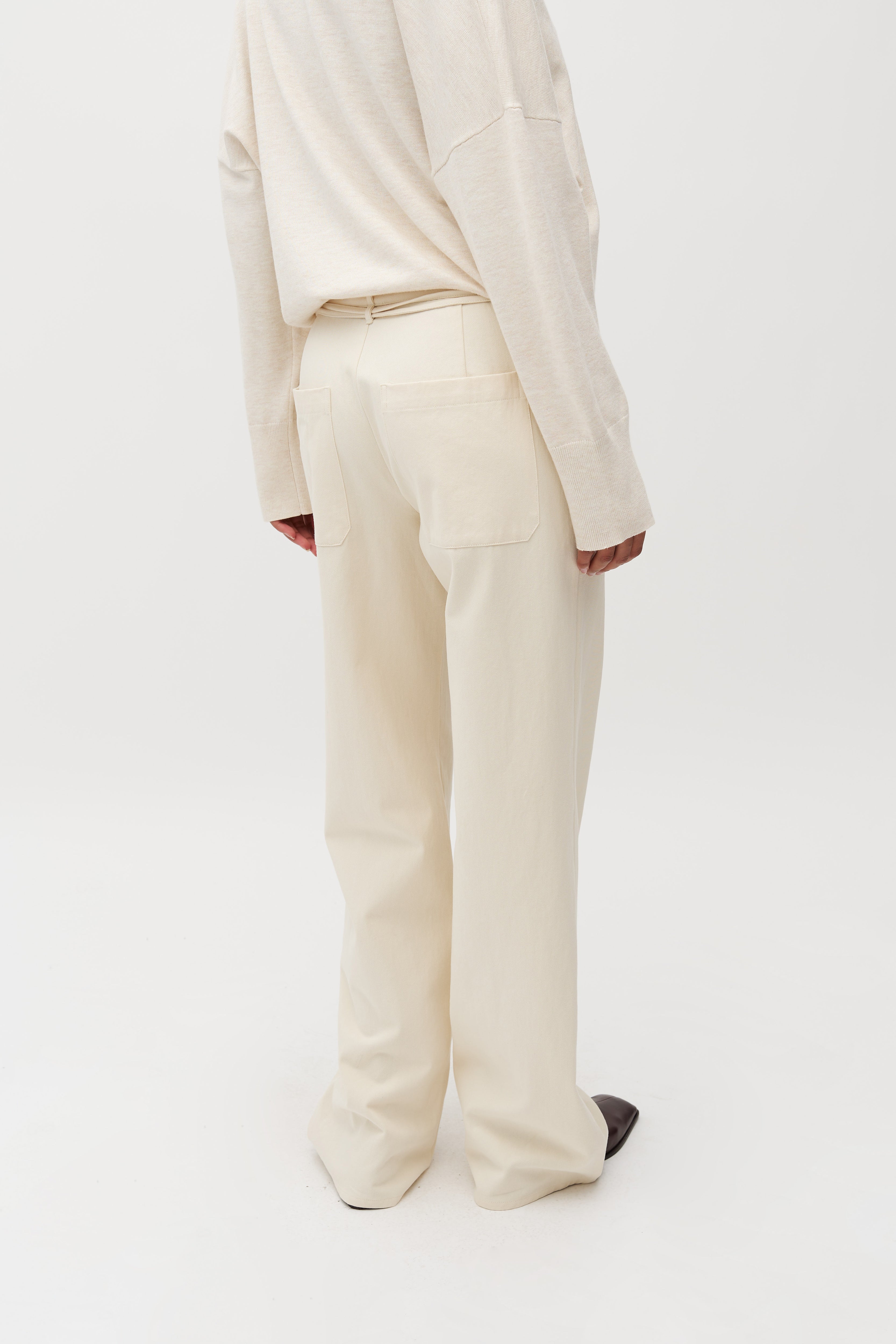 Mariellen-M_Ecru_Model_1