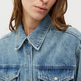 Kikki-M_Blue Soft Wash_Model_1