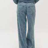 Katyn-M_Blue Soft Wash_Model_2