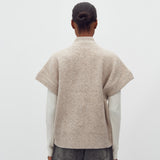 Roselina Short-M_Light Taupe Melange_Model_2