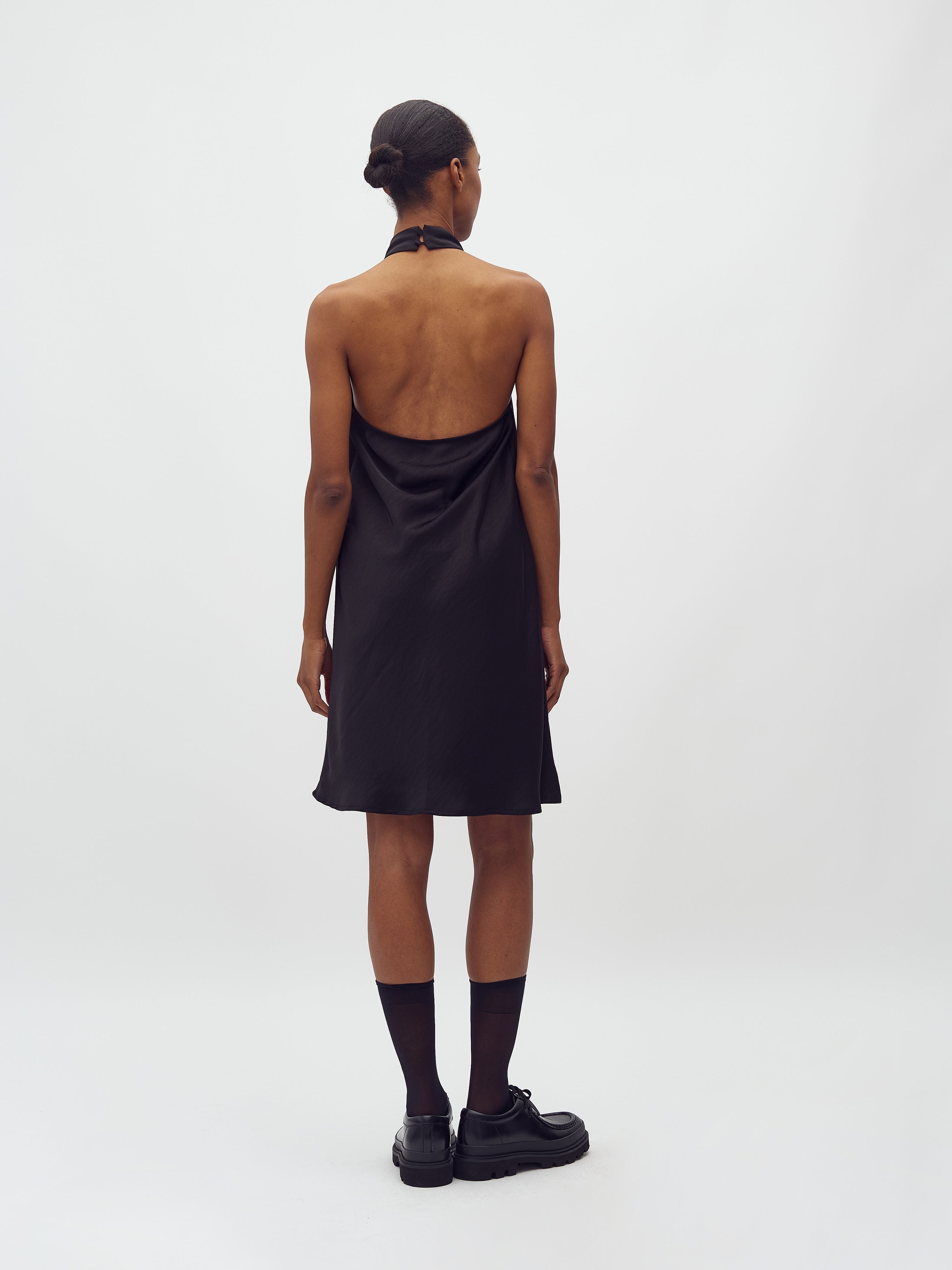 Zuzelia-M_Black_Model_1