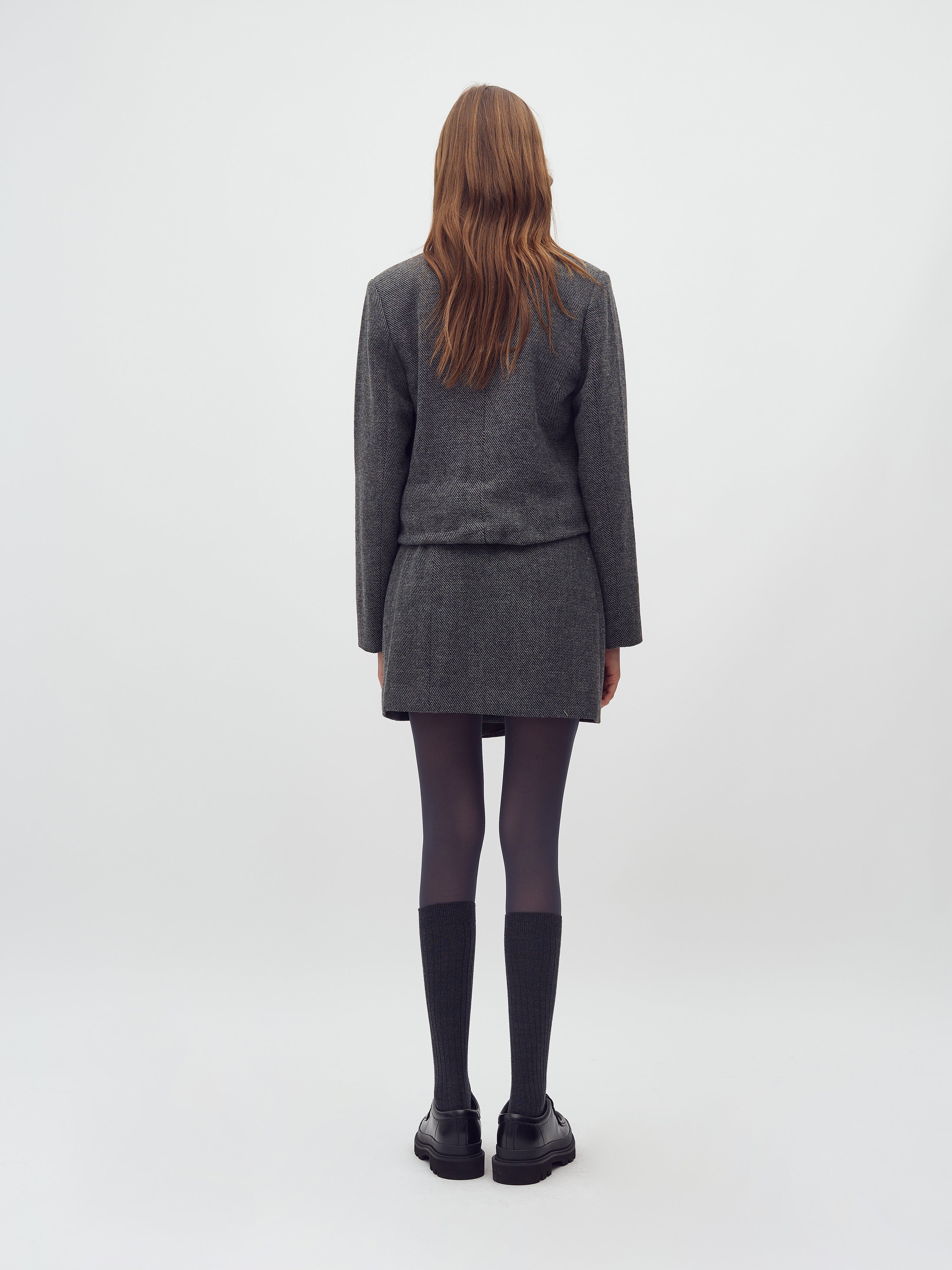 Iva-M_Black Twill_Model_5