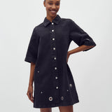 Calamya-M_Black Midnight Wash_Model_1