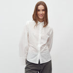 Kaloni-M_White_Model_4