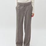 Kammia-M_Pepper Grey Melange_Model_1