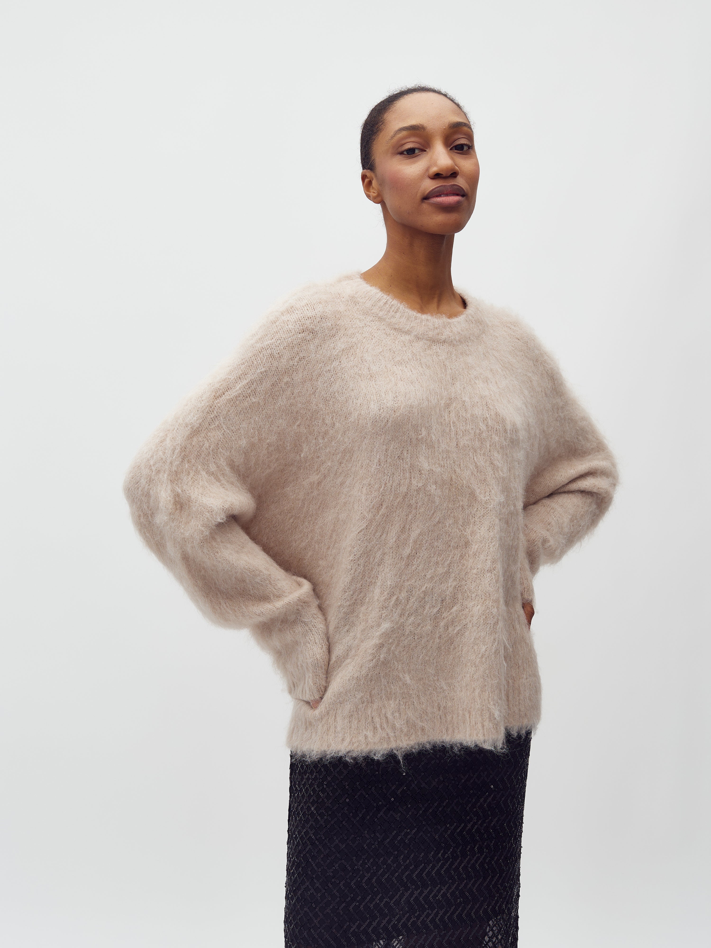 Gillis-M_Light Beige_Model_6