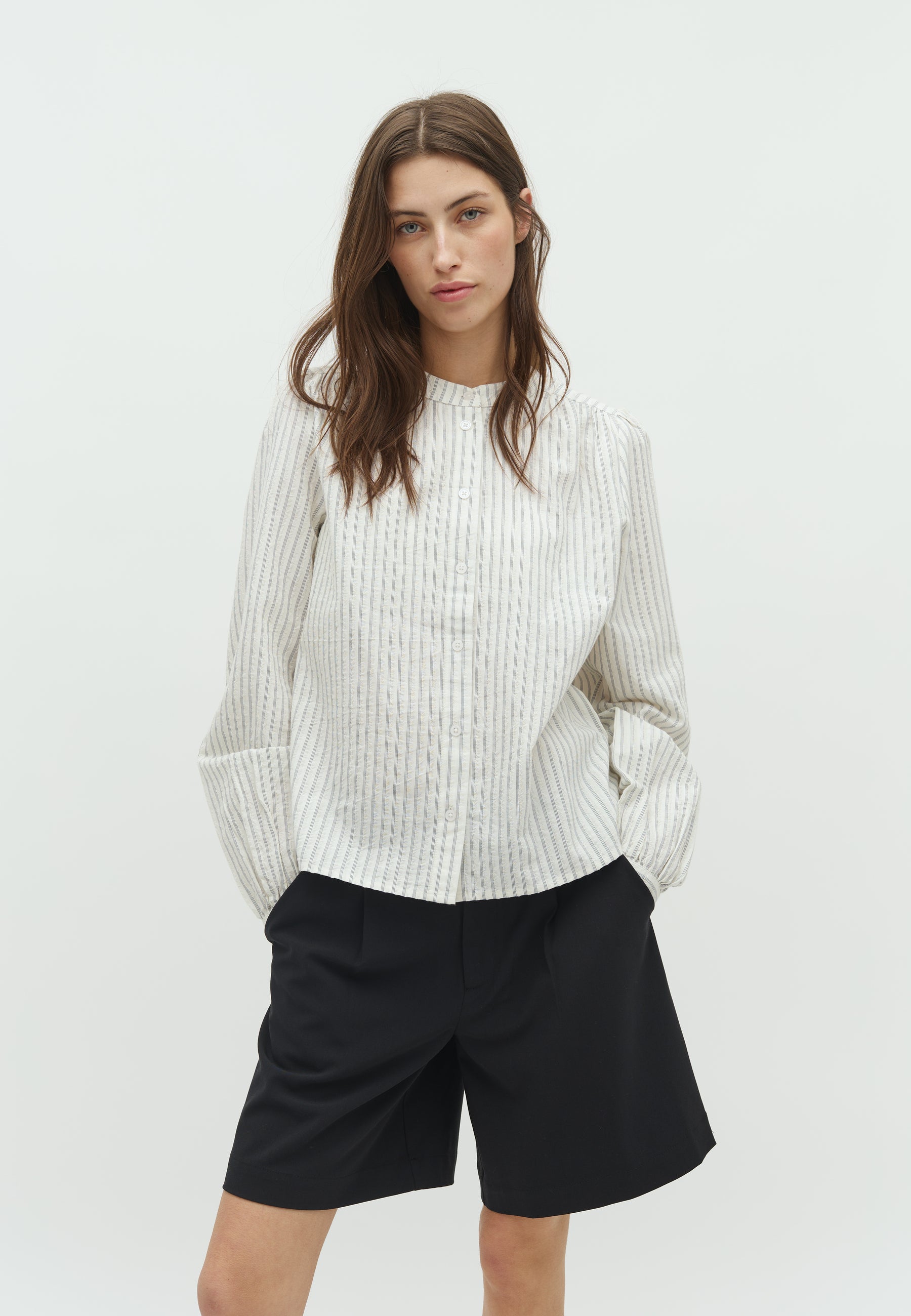 Mathily-M_Light Sugar Blue Stripe_Model_0