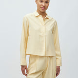 Elio-M_Summer Yellow_Model_1