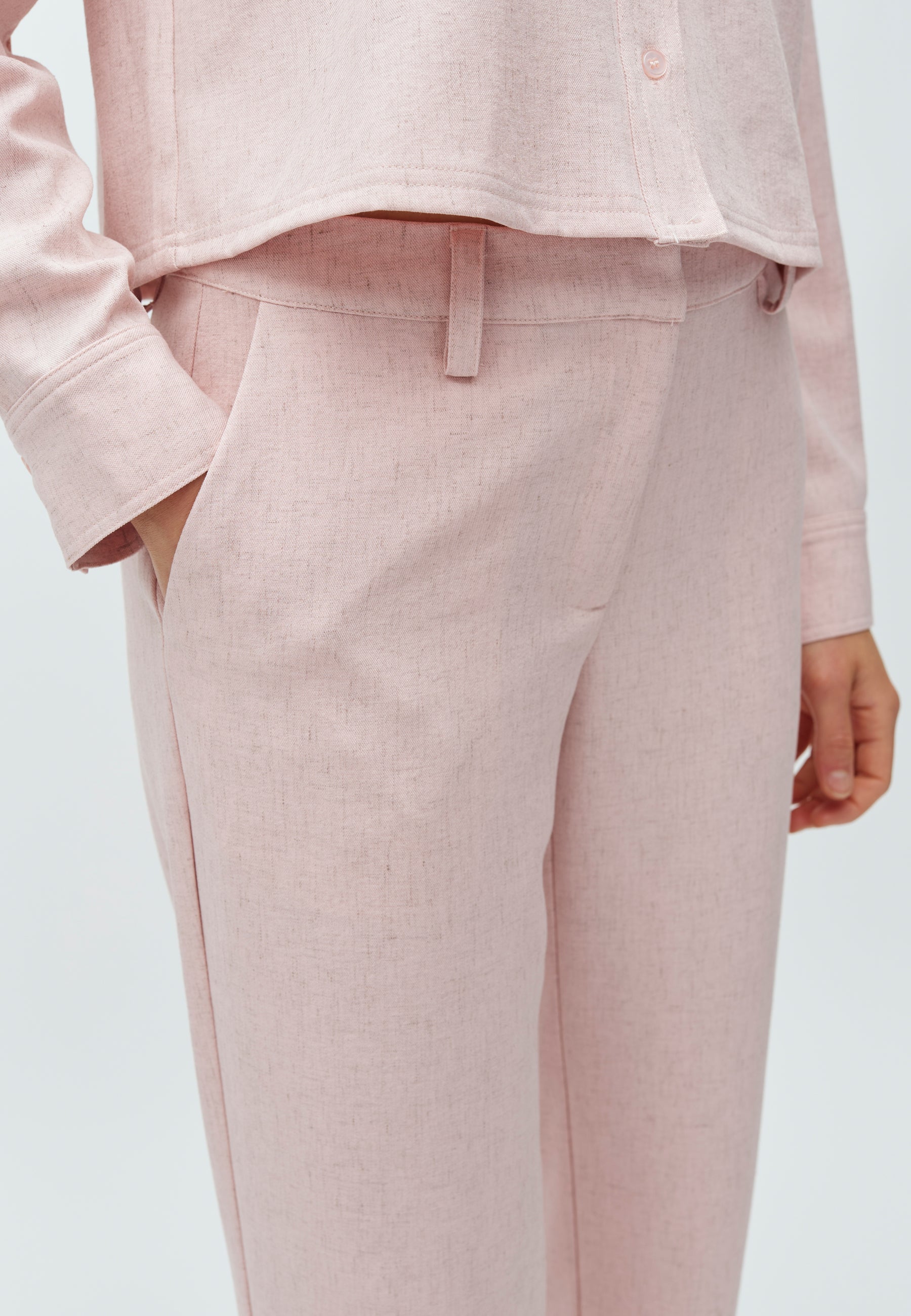 Kanika-M_Light Pink_Model_1