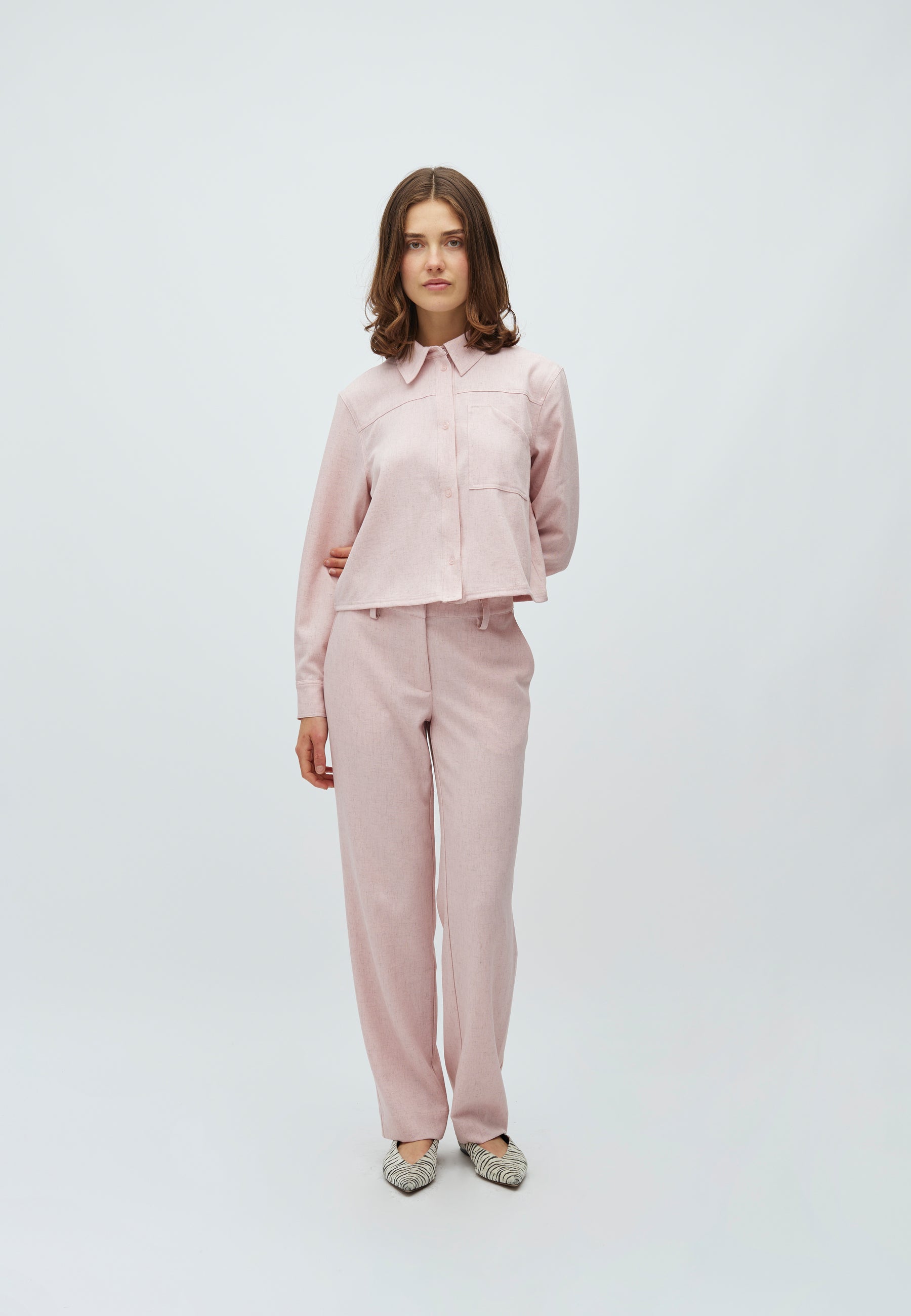 Hoppa-M_Light Pink_Model_0