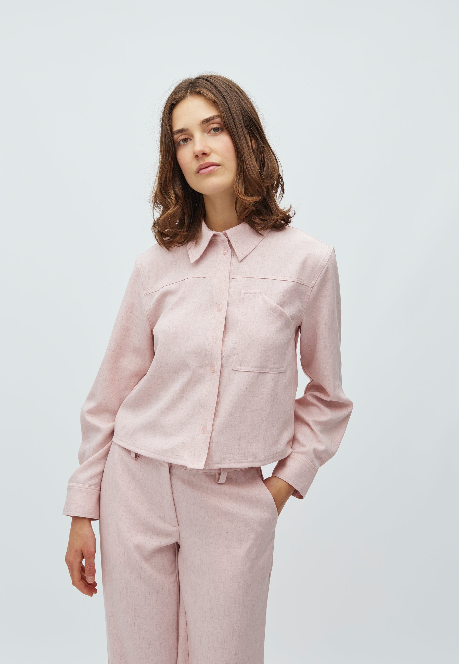 Hoppa-M_Light Pink_Model_1