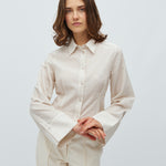 Kalanna-M_White Feather Grey Stripe_Model_1