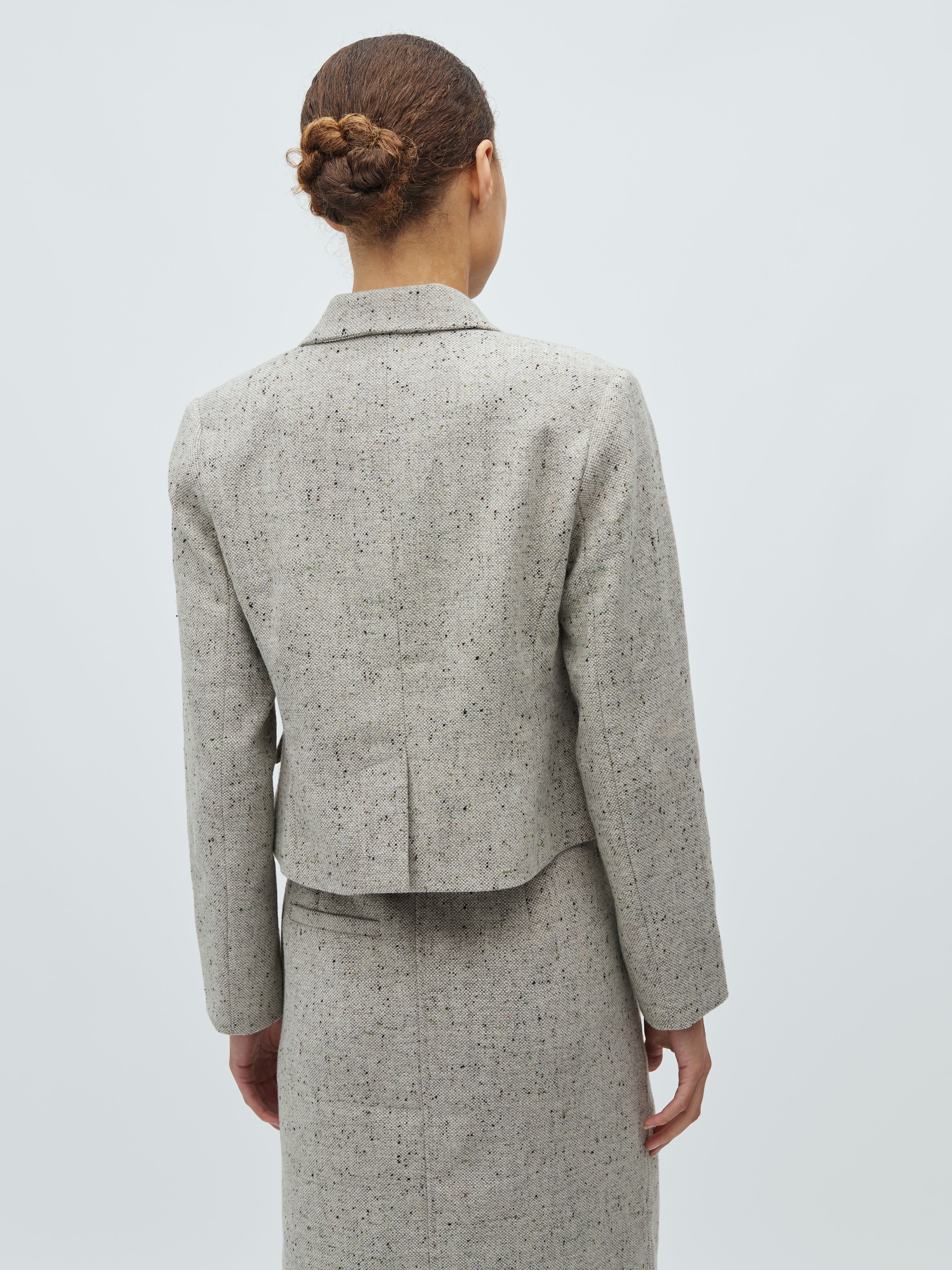 Iva-M_Sparkle Grain_Model_1