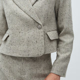 Iva-M_Sparkle Grain_Model_2