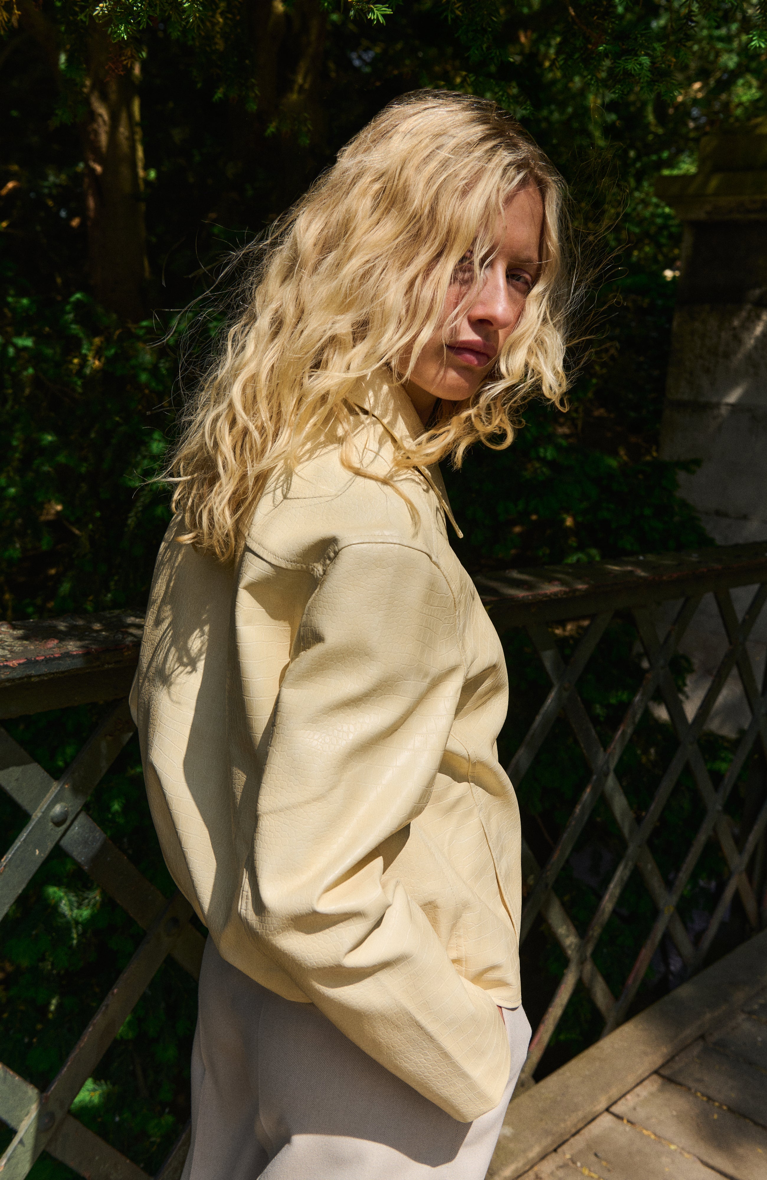 Vevine-M_Summer Yellow_Image_3