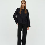 Vianni-M_Black_Model_0