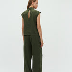 Maaja-M_Pine Green_Model_2