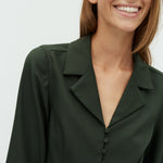 Mallaria-M_Pine Green_Model_2