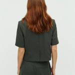 Robina-M_Pine Green_Model_2