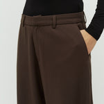 Silira-M_Coffee Brown_Model_2