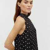 Paletta-M_Black Sugar Dots_Model_2