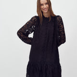 Nulia-M_Black_Model_1