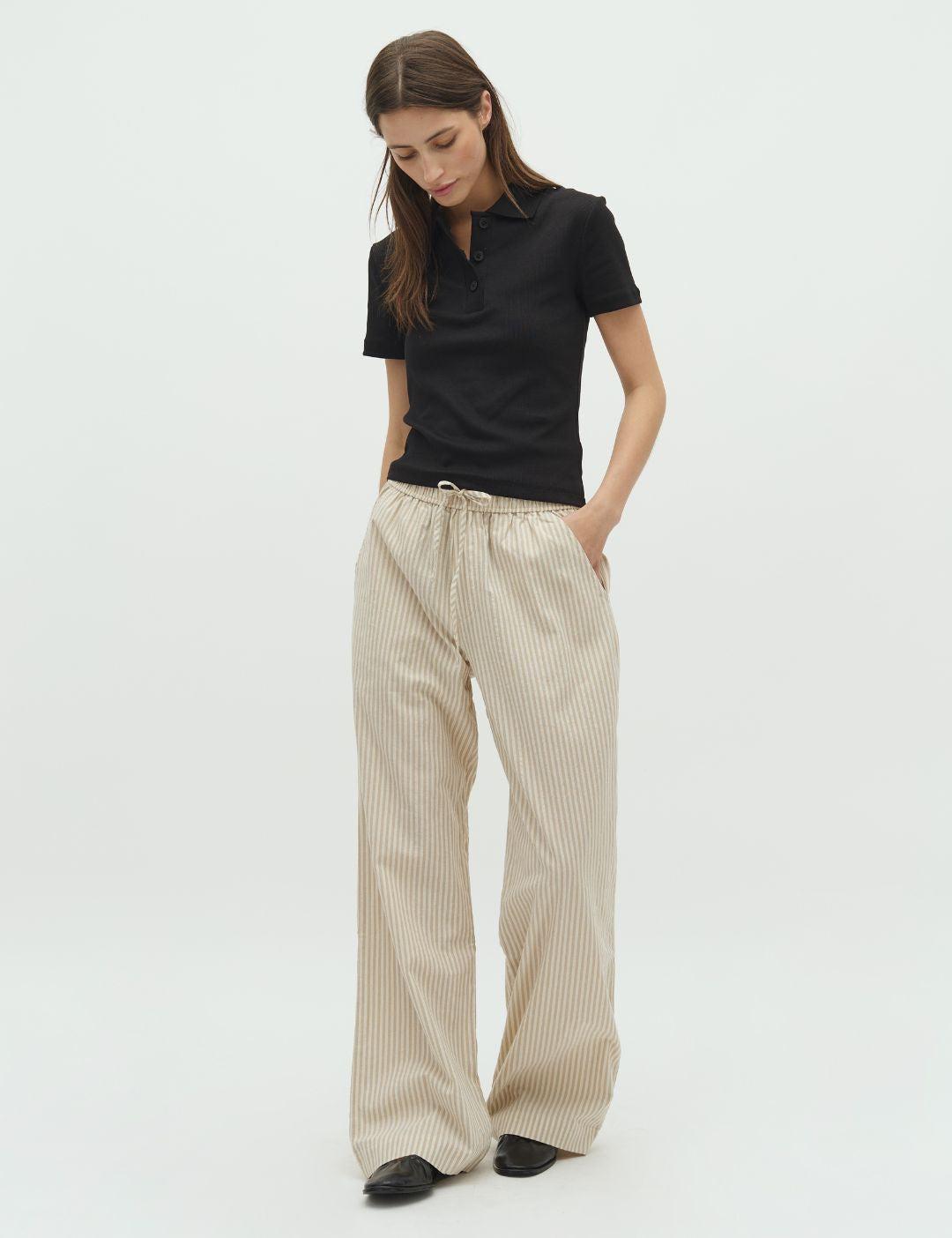 Grasielle-M_Sugar Sand Stripe_Model_0