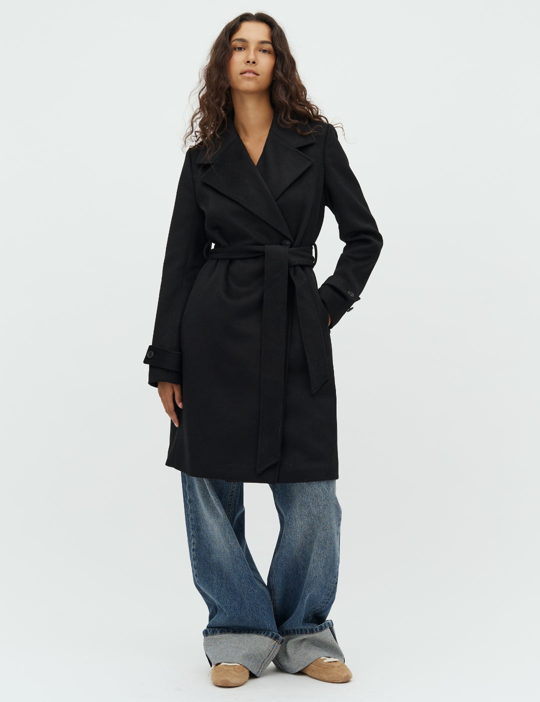 Kylan-M_Black_Model_0