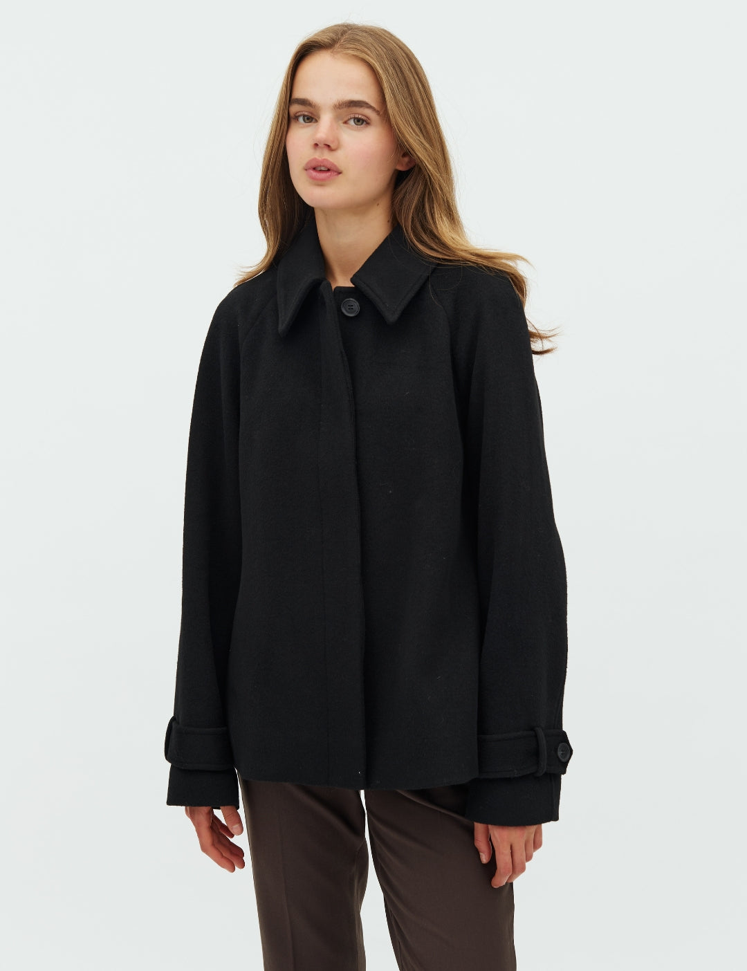 Tary-M_Black_Model_0