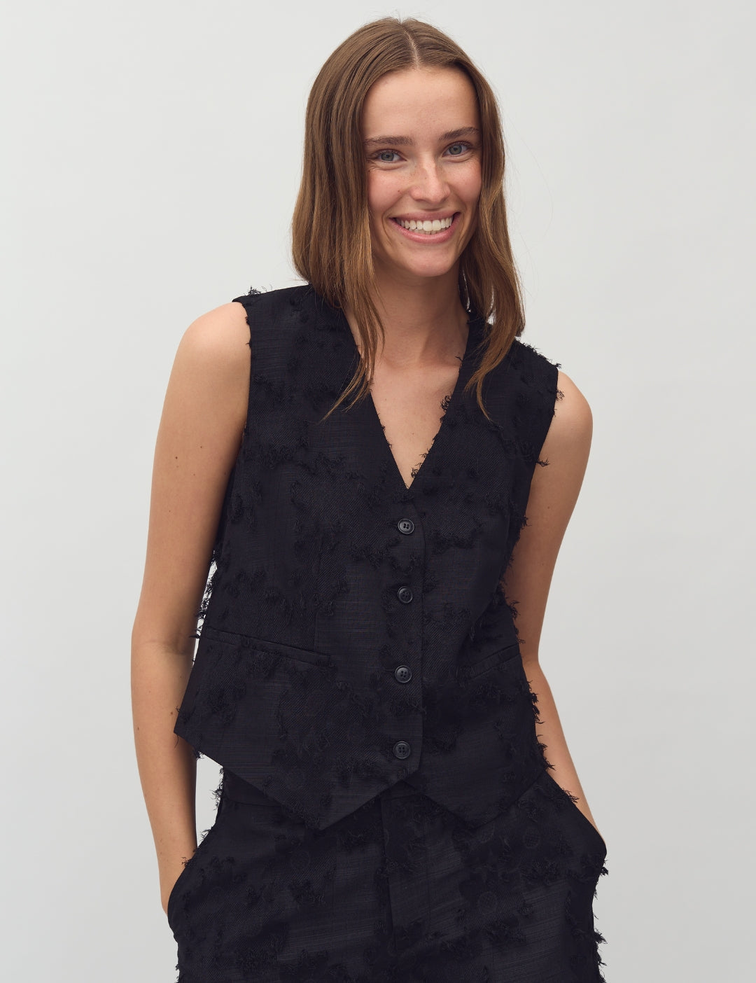 Merya-M_Black_Model_0