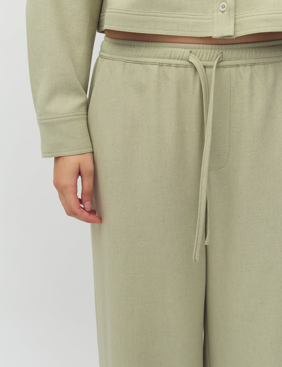 Christoff-M_Pistachio Green Melange_Model_2