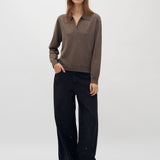 Gina-M_Dark Grey Wash_Model_0