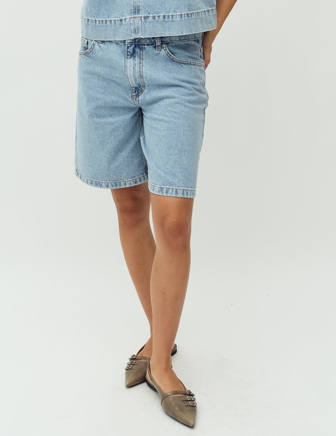 Sanira-M_Vintage Light Blue_Model_1