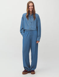 Phillipa-M_Mid Vintage Wash_Model_0