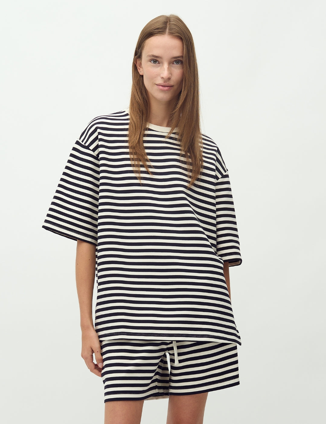 Emrylis-M_Night Sky Sugar Stripe_Model_0