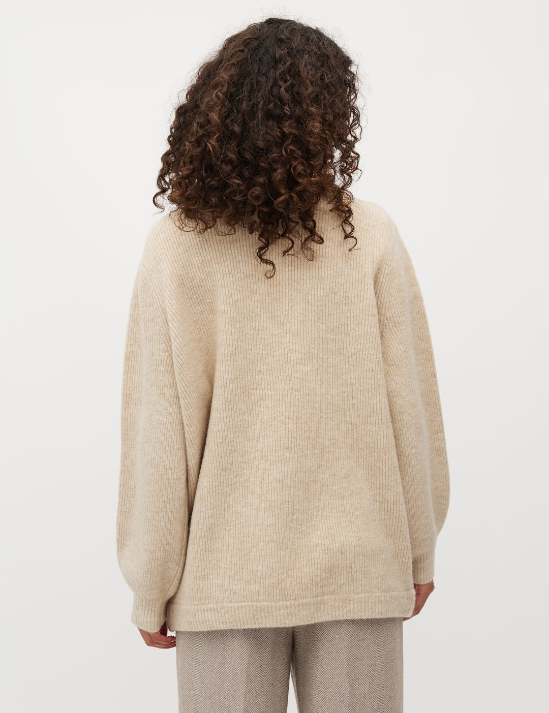 Miralinda-M_Oyster Melange_Model_2