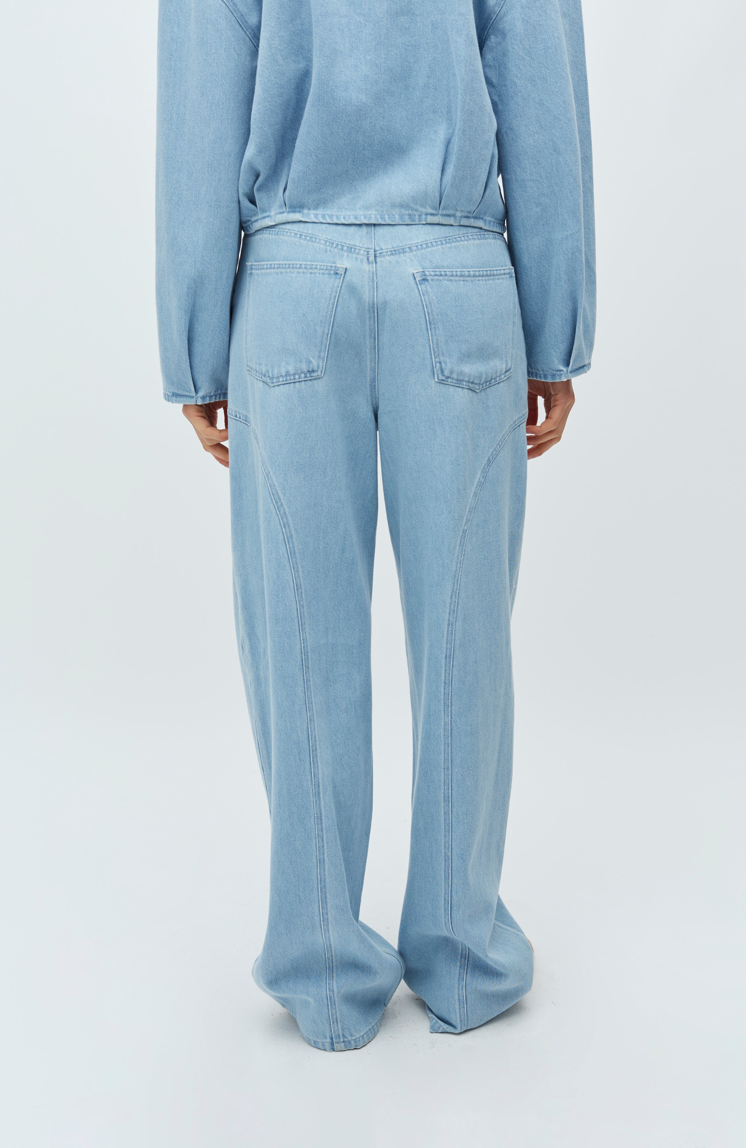 Lixia-M_Light Soft Wash_Model_2