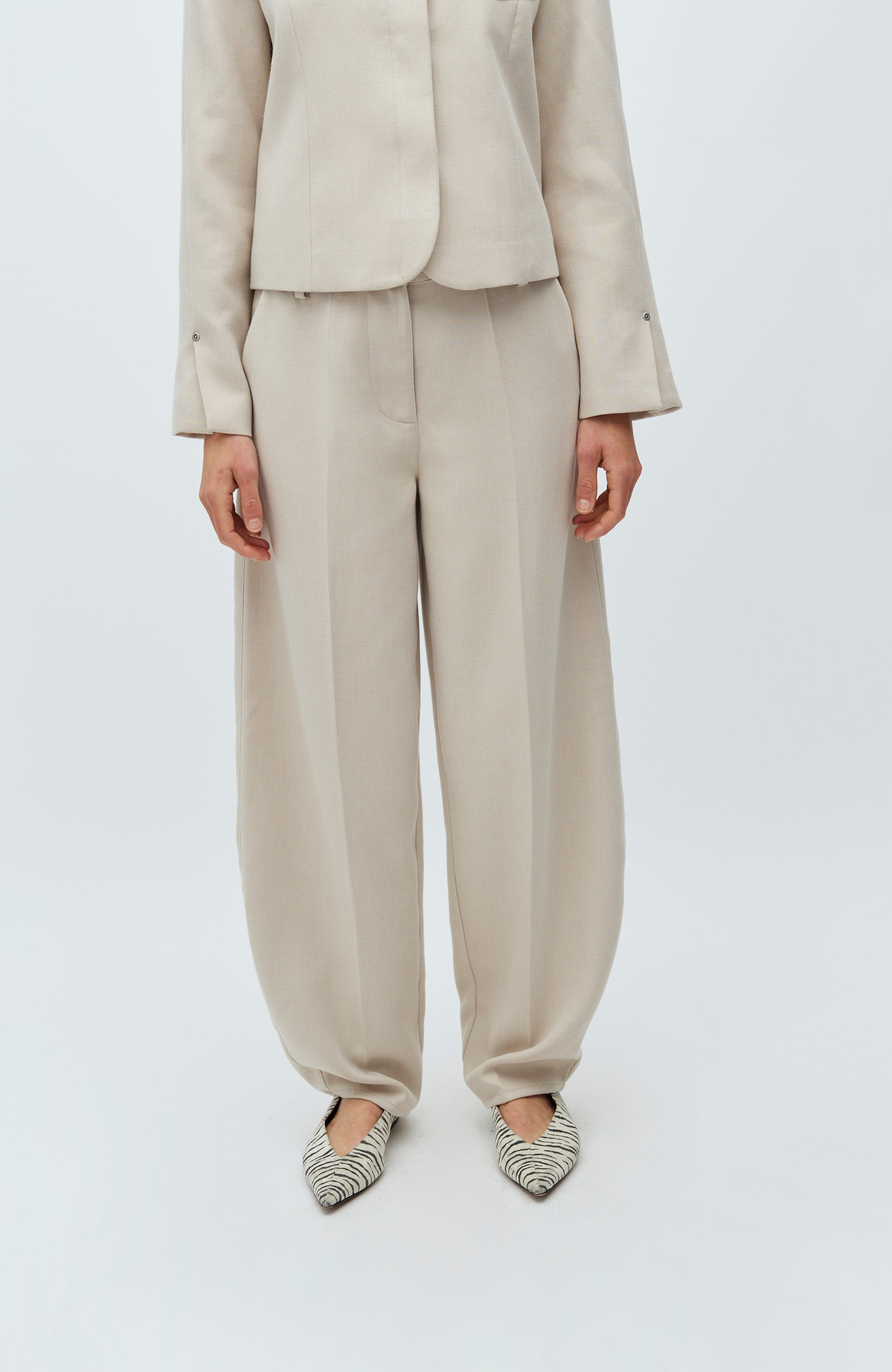 Bodil-M_Spring Brown Melange_Model_1