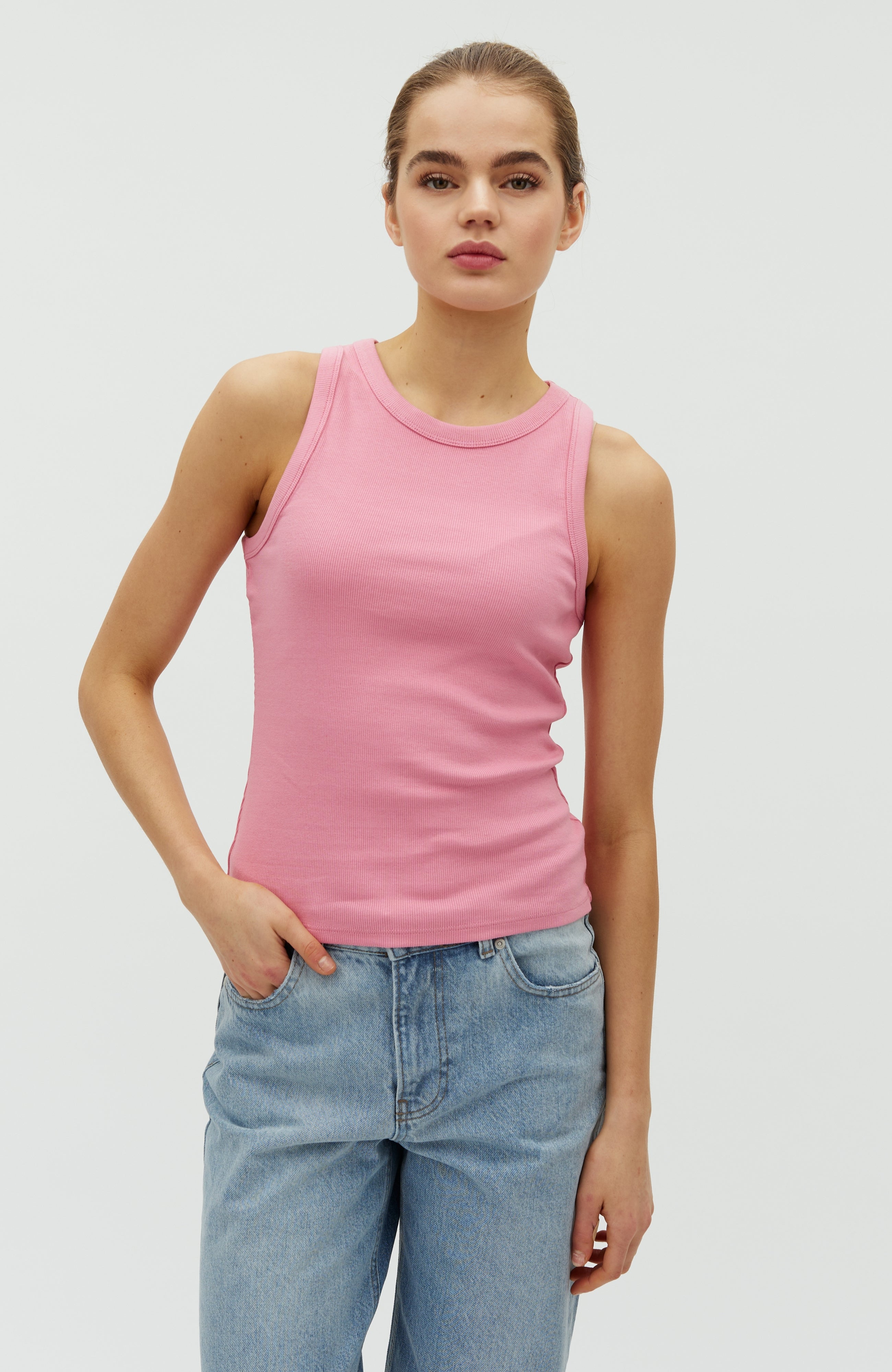 Jaxson-M_Wild Rose_Model_0