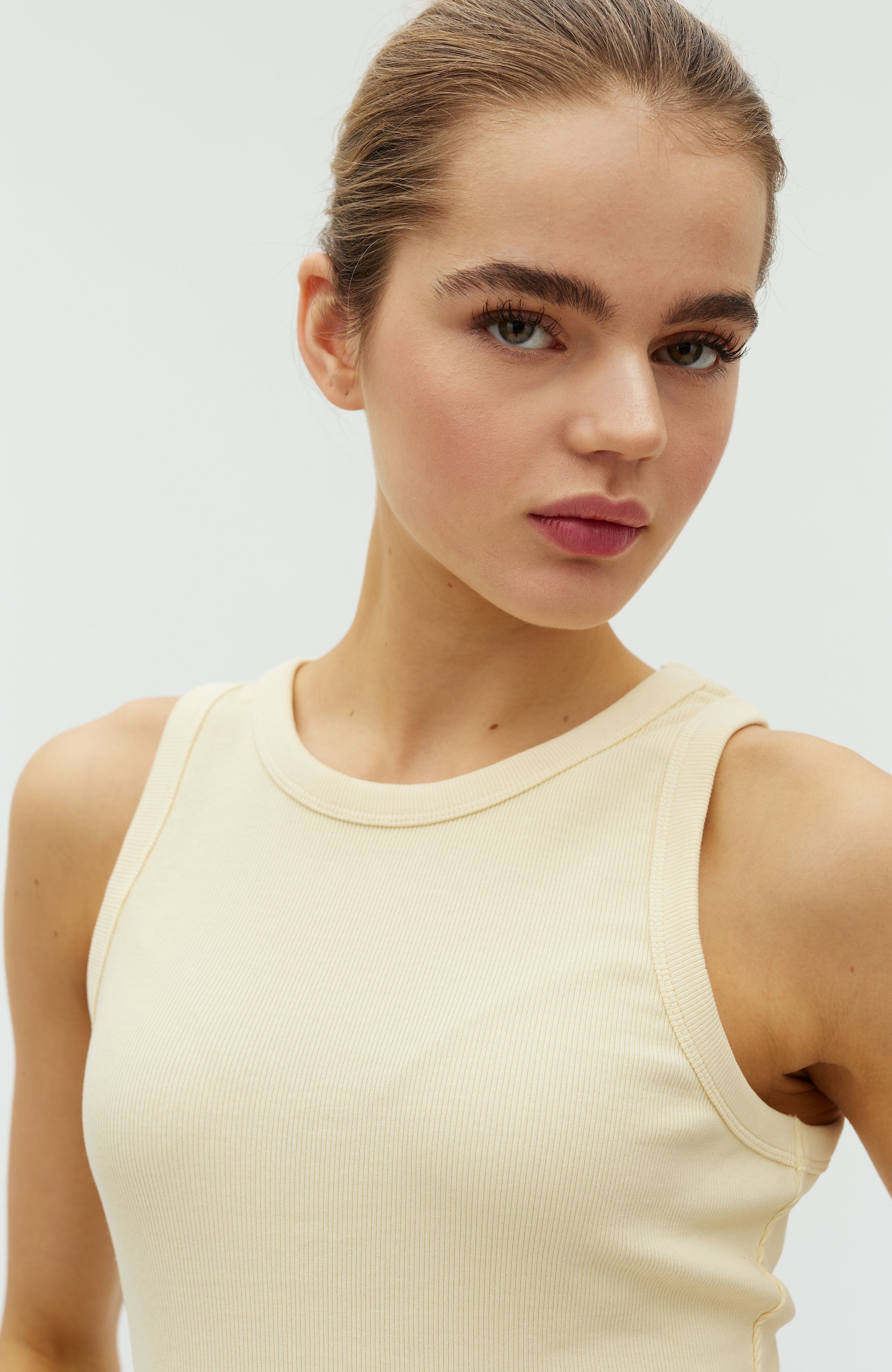 Jaxson-M_Summer Yellow_Model_4