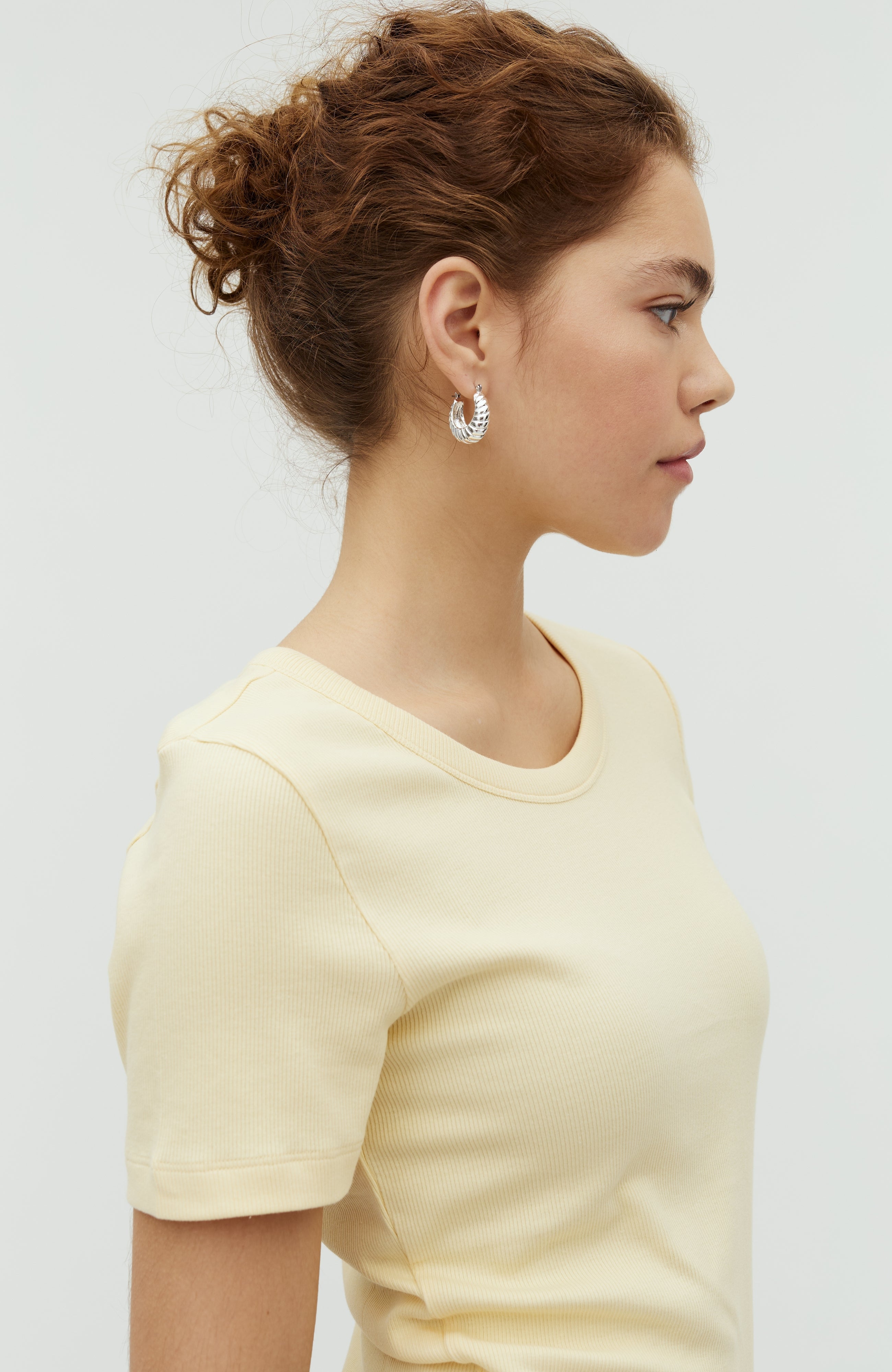 Otis-M_Summer Yellow_Model_4