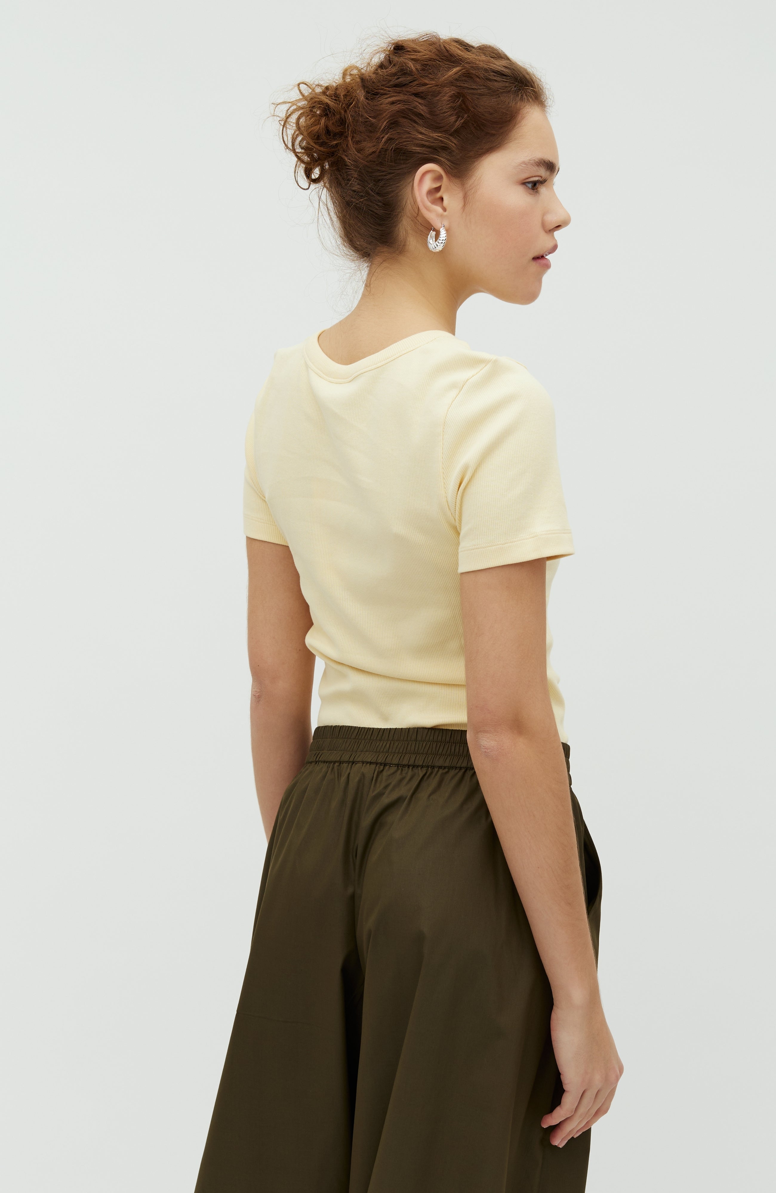 Otis-M_Summer Yellow_Model_5