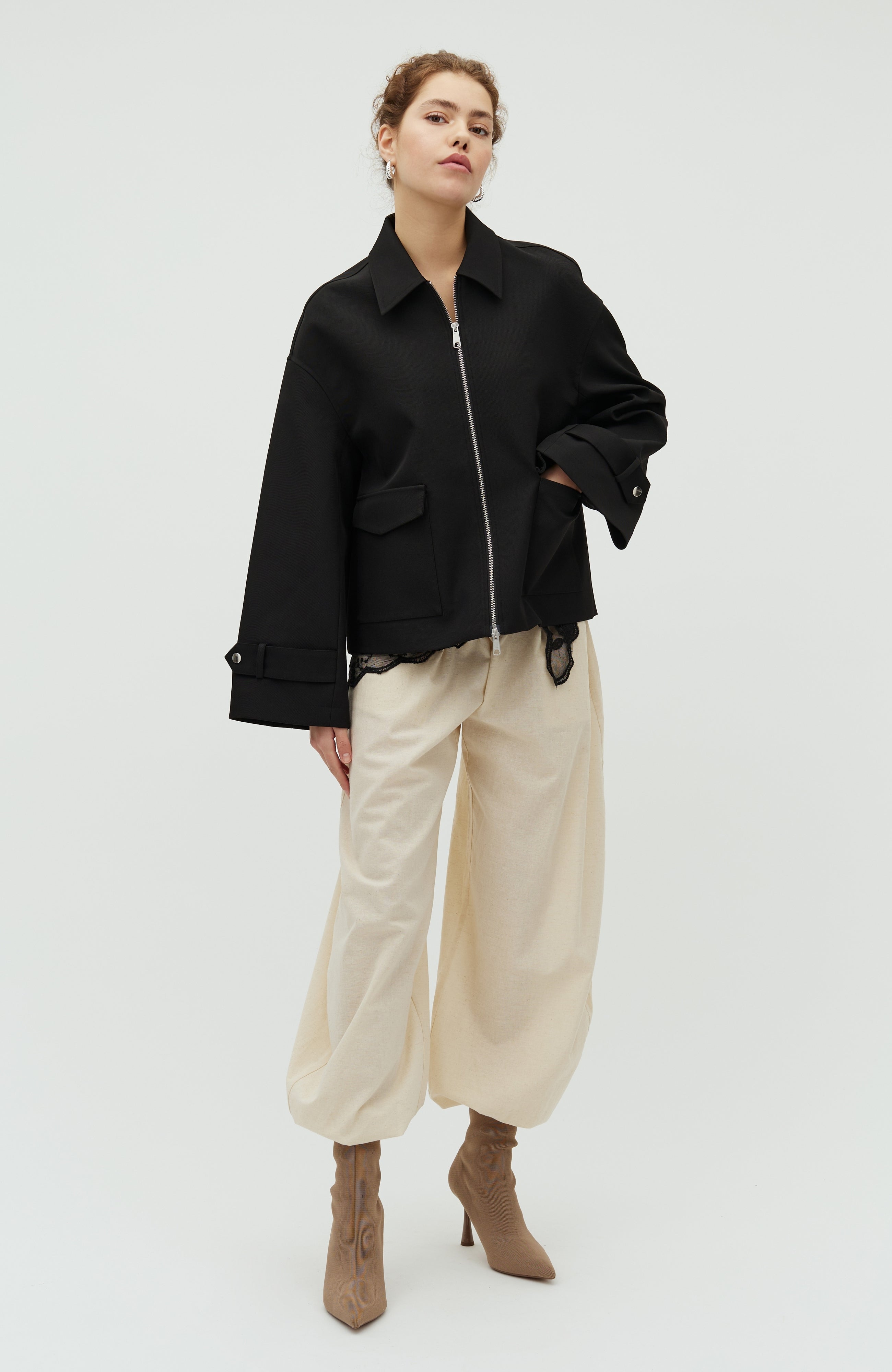 Dario-M_Black_Model_0